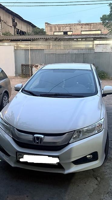 pasat city: Honda City sedan Maşın hazır kreditdədir 8 min kredit qalıb xanım — 2