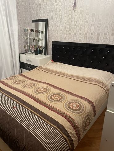 qranit pol: İkinəfərlik çarpayı, İşlənmiş