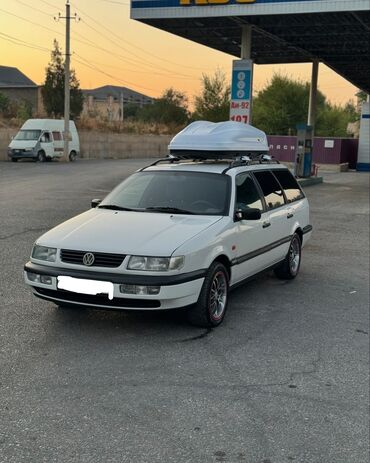 пассат 1993: Volkswagen Passat: 1993 г., 1.8 л, Механика, Бензин, Универсал