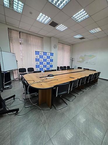 Аренда помещений свободного назначения: Сдается 2 этажное коммерческое помещение 540 кв м Адрес - — 1