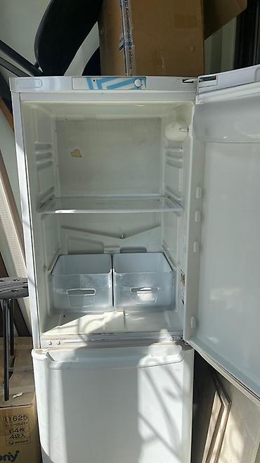 лампа для: Отдам даром Нерабочий Холодильник Indesit B160Z (двухкамерный, нижняя — 3