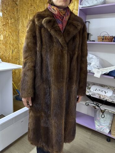 Шубы: Шуба из натурального меха норки, длина миди/ниже колена. Классический — 9