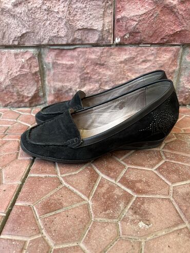 sale odezhda: Продаю замшевые туфли 39 размера на устойчивом скрытом каблучке (3