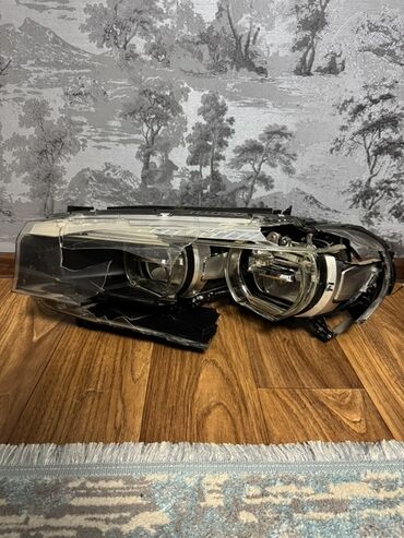 чехлы на фотоаппараты: Передняя левая фара BMW 2018 г., Б/у, Оригинал, США