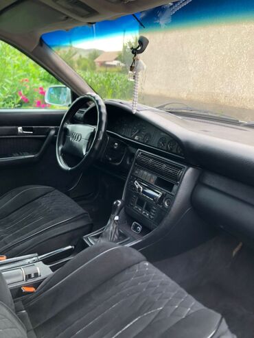 Audi: Audi A6: 1994 г., 2.6 л, Механика, Седан — 11