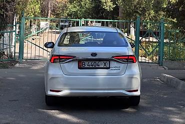 на corolla: Toyota Corolla: 2022 г., 1.8 л, Автомат, Гибрид, Седан — 2