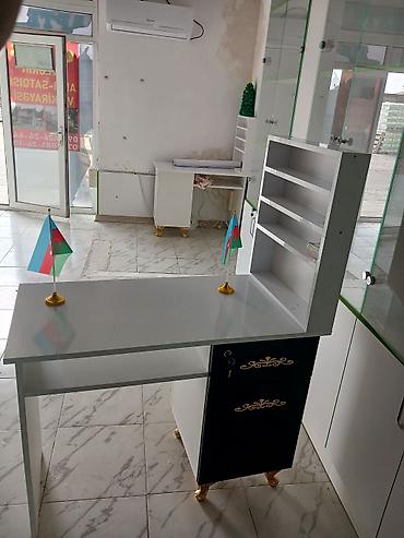 et mehsullari: Gözəllik salonu üçün kosmetik masalar və kreslolar dəsti (Not: 1ay — 9