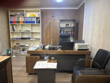 Ofis sahəsi 24m2, ümumi sahəsi 30m2 -dan ibarət olan tam təmirli