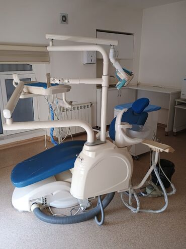 Plastik pəncərələr: Dis klinikası ucun kreslo 990 azn. Uzerindekiler hediyyedir. 7500 azn