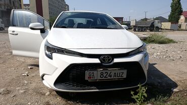 corolla runx: Toyota : 2021 г., 1.6 л, Автомат, Бензин, Седан