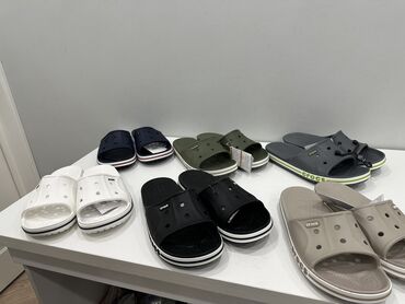 Босоножки, сандалии, шлепанцы: Мужские сандалии, 44, Crocs, Новый, цвет - Серый, Самовывоз, Платная доставка