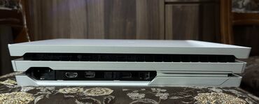 PS4 (Sony Playstation 4): PlayStation 4 Pro 1 TB satılır. Konsol Koreyadan alınıb, evdə şəxsi — 5