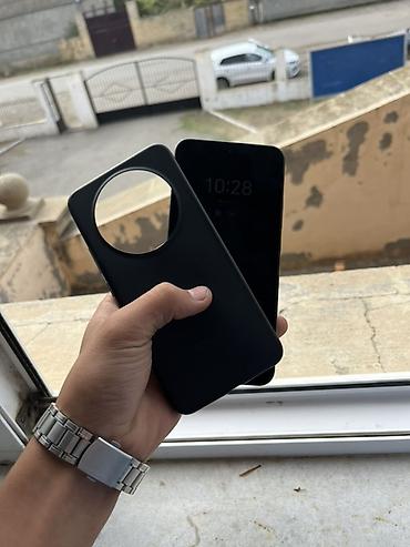 Honor: Model:Honor x9d Yaddaş: 256 GB Ram: 8,0 GB Vəziyyət: yeni Rəng — 2