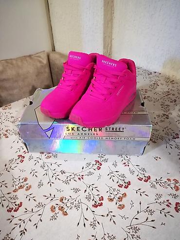 moje krp: Kvalitetne zenske patike poznate marke Skechers. Patike su malo nosene — 4