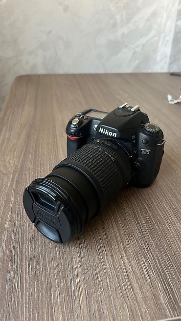 Foto və videokameralar: Nikon D80 DSLR fotoaparat + zoom obyektiv - Korpus: Nikon D80 (üst — 1