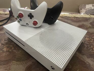 поко м5 с: Продаю Xbox One S 500 GB 📦 Состояние отличное, работает без лагов