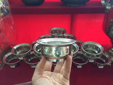 Samovarlar: Təzədi̇r ağ dəmkeşlər üzərinə çaydan qoymaq üçün samovar odluğunun — 4