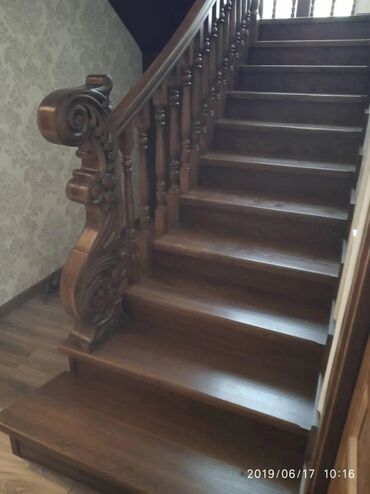 Обшивка лестниц: Лестница двери лучшего качества. звоните — 20