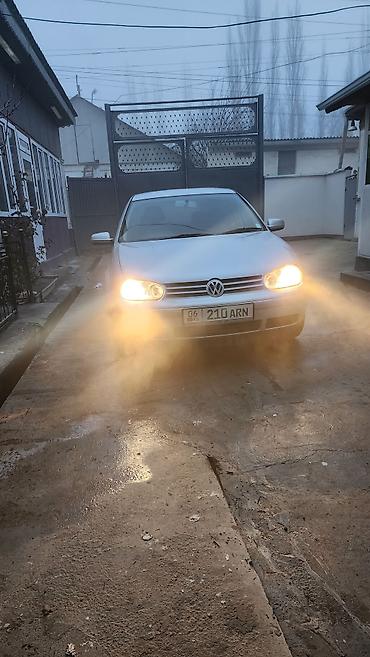 Volkswagen Golf: 2002 г., 1.6 л