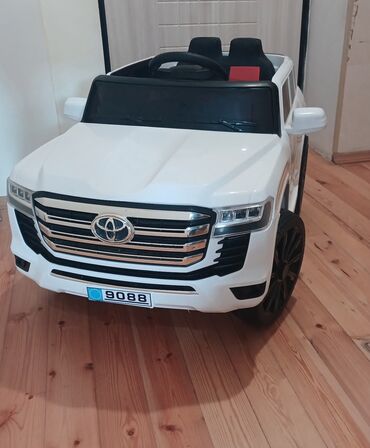 uşağ üçün maşın: 🚙 2 Nəfərlik Uşaq üçün 🔋elektirik Maşın Ambarda 📦 1 eded Qalıb