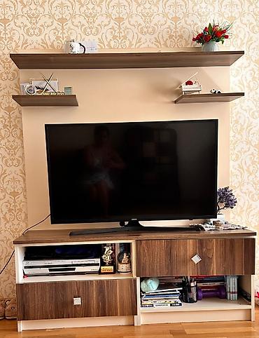 kicik tv: TV stendi və divar rəf dəsti - Tərkib: 1 ədəd geniş TV altlığı + 1 — 2