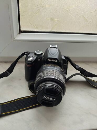 Foto və videokameralar: Yaxşı vəziyyətdədir,Nikon d3000 satılır, batareyası yaxşı