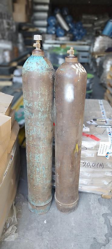 Газовые баллоны: Газовые баллоны, 2 шт. Металлические баллоны вытянутой цилиндрической — 3