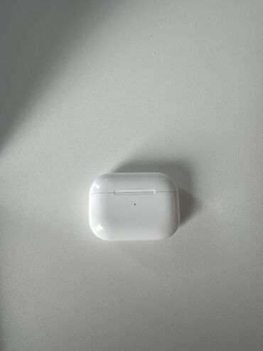 коврик для компа: AirPods Pro, хорошая состояние, меня кейс на новую в прошлом году