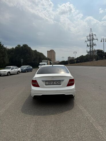 Mercedes-Benz: Mercedes-Benz C-Class: 1.8 l | 2014 il Sedan — 9