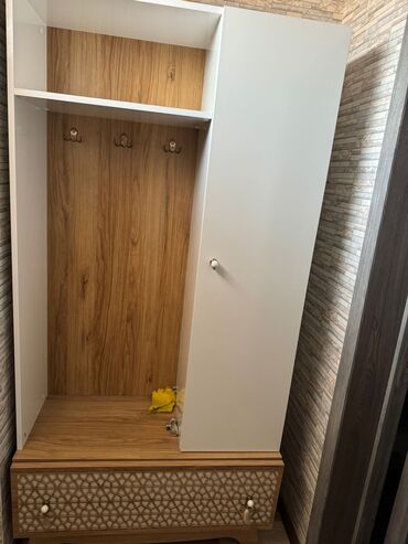 Dolablar: Dehlız dolabı 140 azmmadeyra 1 ılındır.
Unvan Xocasen m 
Kxn9 ⚜️G