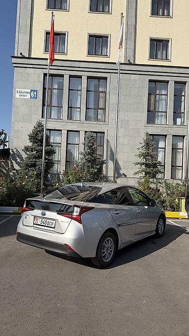 Toyota Prius: 2022 г., 1.8 л, Вариатор, Гибрид, Хэтчбэк