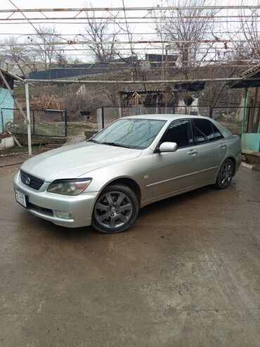 некс 2: Lexus IS: 2002 г., 2 л, Механика, Бензин, Седан