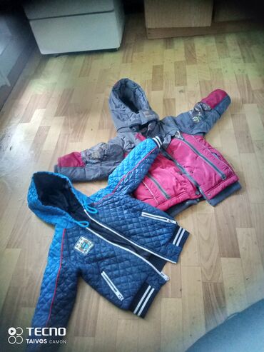 Верхняя одежда: Куртки демисезонная и зимние ищут хозяина мальчика 3-4 лет
