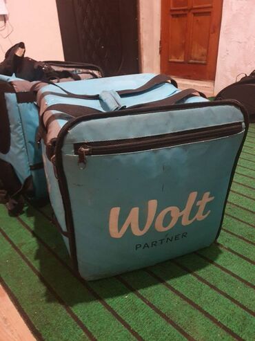 restoran avadanliq: Wolt çantası satilir 20 azn qiymet danisilacaq