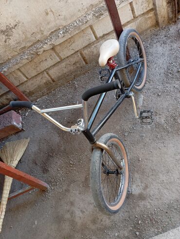 реставрация кожаного сиденья велосипеда: BMX велосипед, Другой бренд, Рама L (172 - 185 см), США, Б/у