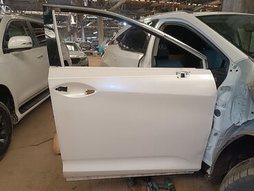 портер 2020: Передняя правая дверь Lexus 2020 г., Б/у, цвет - Белый,Оригинал