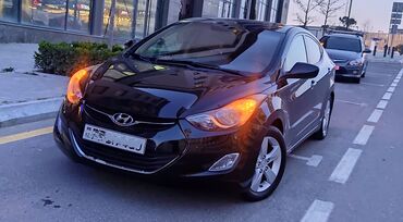 Hyundai Elantra: 1.8 l | 2013 il Sedan