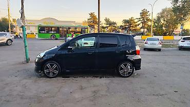audi 2 7: Honda Fit: 2003 г., 1.3 л, Автомат, Бензин, Хэтчбэк — 9