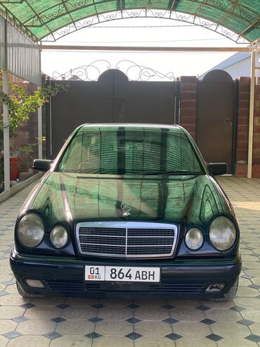 спринтер грузовой средний база: Mercedes-Benz E-Class: 1995 г., 2.3 л, Механика, Бензин, Седан