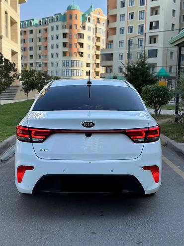 berde masin: Kia Rio: 1.6 l | 2020 il Sedan — 3