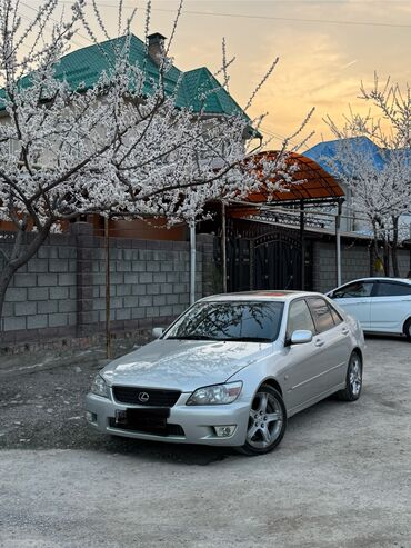 Toyota: Toyota Altezza: 2000 г., 2 л, Автомат, Бензин, Седан