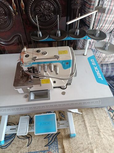 спец швейную машину: Швейная машина Jack, Электромеханическая, Полуавтомат