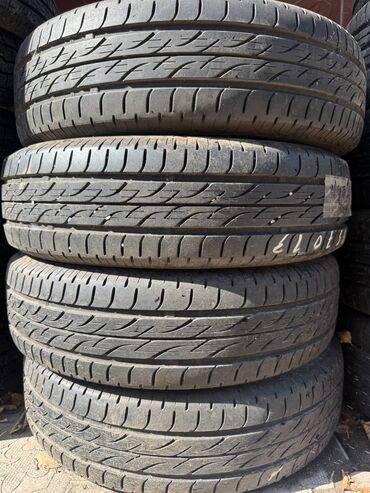 шины 15570 r13: 155/70/13 4 шт комплект в идеальном состоянии фирма Bridgestone год