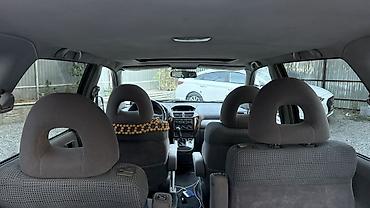 7 местка: Mitsubishi Space Wagon: 2004 г., 2.4 л, Механика, Бензин, Минивэн — 3