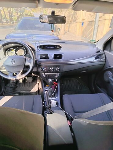 Renault: Renault Megane Grandtour (universa), ağ rəng Dizel dCi Xüsusiyyətlər — 7