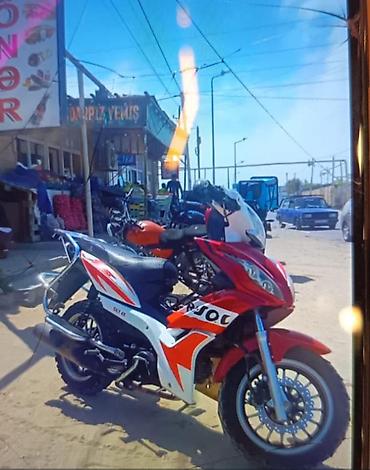 Moped/motosiklet – sport üslublu “Repsol” dizaynı - Kuzov: qırmızı-ağ