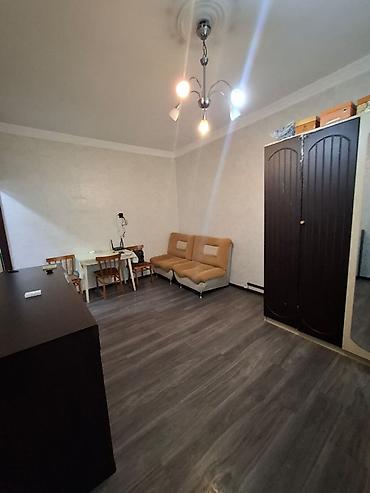 Mənzillər: 2 otaqlı mənzil kirayə. 150 manat komunal daxil deil bir nefer öğlan — 4
