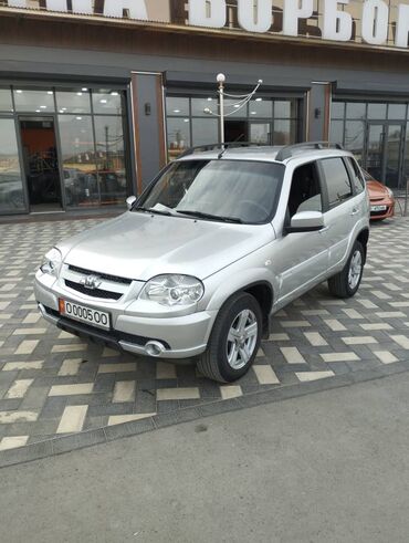 Chevrolet: Chevrolet Niva: 2019 г., 1.7 л, Механика, Бензин, Внедорожник