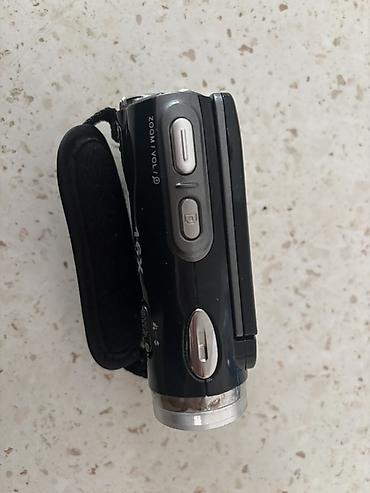 Foto və videokameralar: Sony rəqəmsal videokamera Xüsusiyyətlər: - Kompakt “handycam” korpus — 7