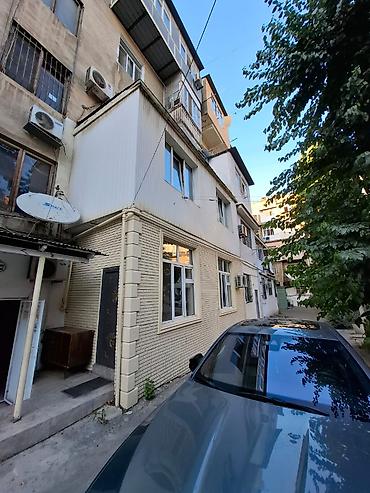 kira evler: Merkezde. Elmler metrosunun duz cixisinda,Huseyn Cavid praspektinde — 1